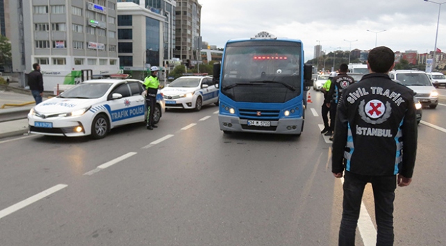 İstanbul’da toplu taşıma araçlarında koronavirüs denetimi